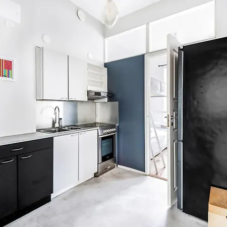 Wehost 1br Scandinavian Style Floor